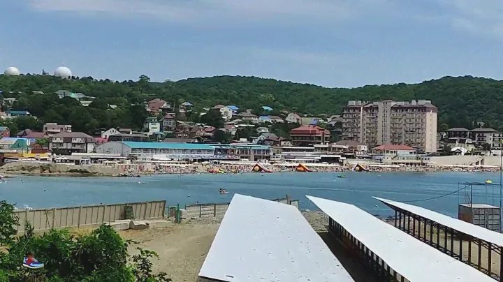 Вид на Центральный пляж ⛱️ Джубги с Платного пляжа