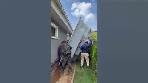 Композитный бассейн под ключ 8-929-540-89-18 иногда проносим чашу в труднодоступные места #бассейн