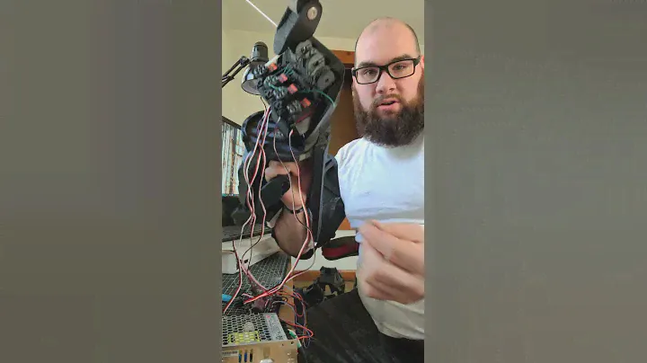 Power Armor Hand Movement Test! #cosplay #fallout4 #3dprint #cosplayer #fallout #powerarmor