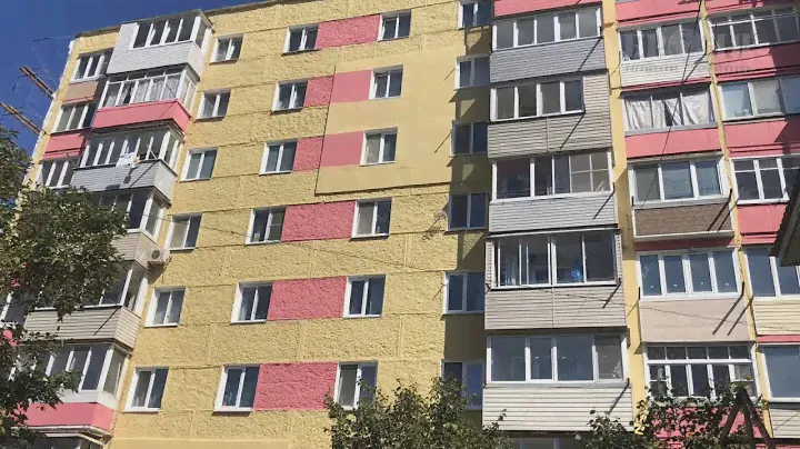 Гидроизоляция Броня АкваБлок при дополнительной изоляции мокрого фасада многоквартирного жилого дома